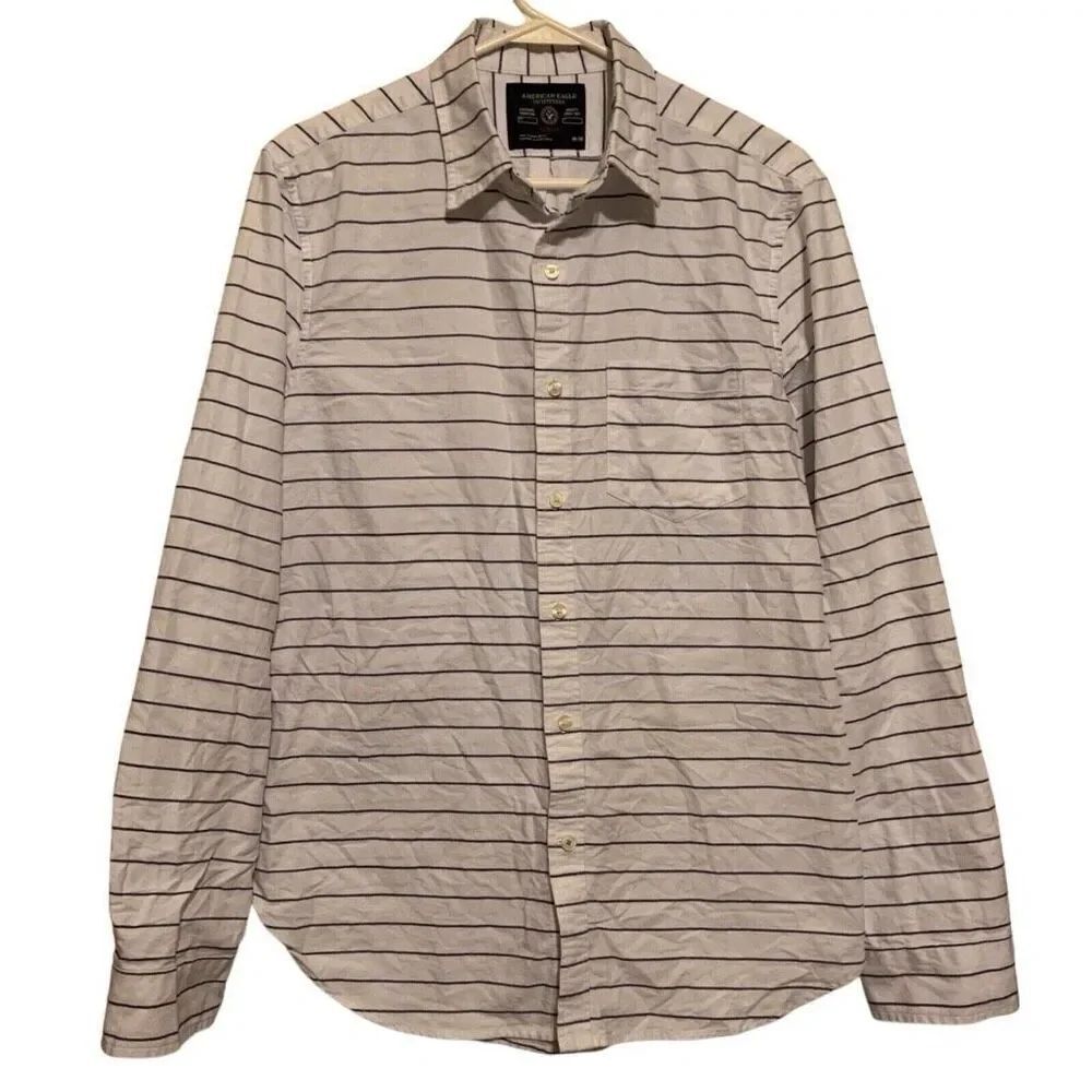 American Eagle Outfitters Slim Fit Size Medium Long Sleeved Button Shirt